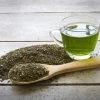 Grünteeblattextrakt ist für seinen hohen Gehalt an Antioxidantien bekannt, denen verschiedene gesundheitliche Vorteile zugeschrieben werden. Einer dieser Vorteile ist seine Fähigkeit, die Thermogenese zu unterstützen und den Fettabbau im Körper zu fördern.